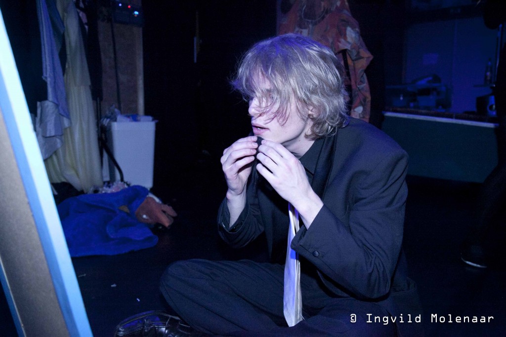 BackstageO-24