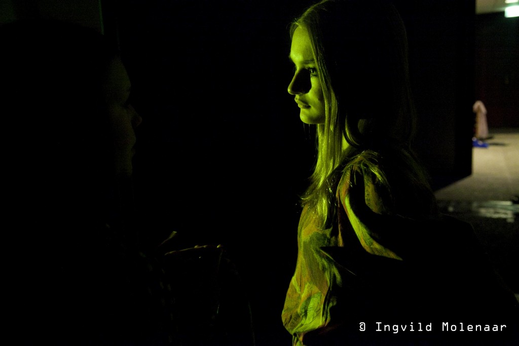 BackstageO-33