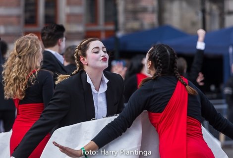 xkoningsdag_zwolle-230.jpg.pagespeed.ic.vxtjWB2Gdy